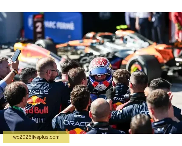 F1赛季最新动态：车队策略调整与车手争冠形势解析