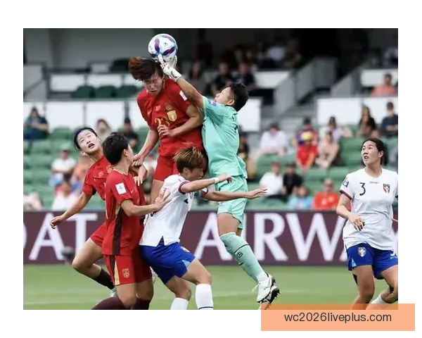 世界杯最新战报：劲旅鏖战逆转胜利引球迷热议